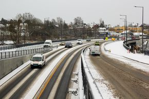 Seutbrua på riksvei 110 i Fredrikstad. Trafikken er satt på, og bildet er tatt i november 2019. <i>Foto:  Bjørn Olav Amundsen</i>