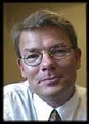 Knut Adolphson, avtroppende administrerende direktør i NetHouse. Foto fra år 2000. <i>Foto:  Pressebilde</i>