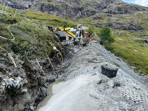 En del av grøfta i et smalt område. <i>Foto:  Kristian Bjørdal/Møre og Romsdal fylkeskommune</i>