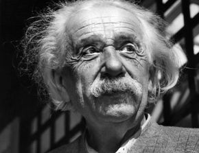 Albert Einstein viste en klar sammenheng mellom masse og energi. <i>Foto:  AP / NTB</i>