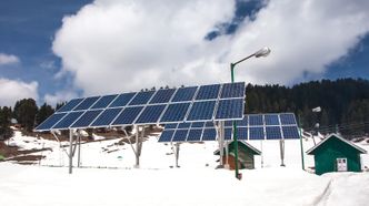 Solceller får bedre virkningsgrad i lave temperaturer. Foto: Shutterstock