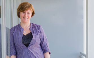 PRODUKTSJEFEN: Line Meland er produktsjef for lagring i Fujitsu Norge, og har lenge jobbet med Eternus-serien. Bilde: Fujitsu