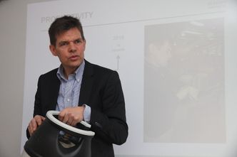 Administrerende direktør Skjalg Stavheim i Hexagon Ragasco får med de ansatte på hele tiden å jage etter forbedringer i produksjonen.