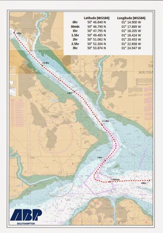 Skipets rute ut fra Southampton. Ved den krappe svingen ved Bramble Bank tippet skipet over mot styrbord, lasten forskjøv seg og skipet drev på grunn. Foto: MCA