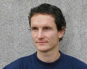 – Noe må bli liggendeGreenpeace-leder Truls Gulowsen tar ikke oljebransjens klima-argumenter for god fisk.