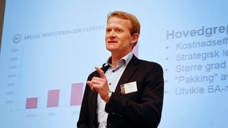 Kostnadene ved bygging av kraftlinjer økte kraftig fram mot 2012, men Statnett har gjort mye for å få flere leverandører og reduserte utgifter, sier konserndirektør Håkon Borgen i Statnett Foto: Øyvind Lie