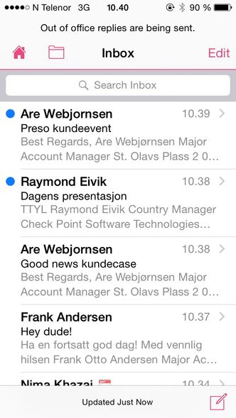 Sikrer dokumentene Sikker post: E-posten på mobilen blir beskyttet om mobilen blir mistet eller lånt bort.