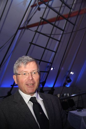 ArbeidsdelingKREVENDE: Havforskningsinstituttets rederisjef Per Wilhelm Nieuweejaar er enig i at anbudsreglene for offentlige anskaffelser er for rigid. Fincantieri har aldri møtt tøffere formelle krav ved noen annen anbudskonkurranse.