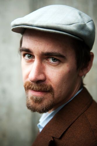 Bort fra vekst SKEPTISK: - Ettbarnspolitikk tråkker over noen liberaldemokratiske grenser, mener lektor og forfatter Joakim Hammerlin, som underviser i Økonomi, økologi og samfunn ved Nansenskolen.