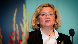 Petoro-sjef Grethe Moen undres på hvorfor FMC måtte ha 27 forskjellige gulmalinger til subseautstyret.