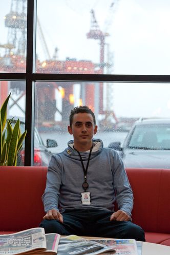 Foregår over altThomas Rossnes var bilmekaniker i flere år, men følte det var større muligheter for videreutvikling i et selskap som FMC Technologies.