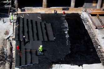 Krateret etter terrorbomben er nå tettet. FOTO: Håkon Jacobsen