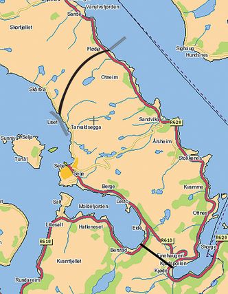 Mange års utsettelseHansen traseforlslag: En lang tunnel med to løp midt på Stad-landet er miljømessig å foretrekke da seilasen blir kortest mulig. Salg av verdifulle bergarter kan finansiere utbygging. Den kortetunnel traseen er tegnet inn nederst.