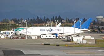 Boeing Dreamlifter ved fabrikken i Everett nord for Seattle. Foto: Per Erlien Dalløkken