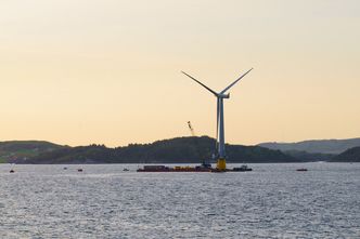 Her blir Hywind demo satt på plass i 2009. Foto: Erik Jørgensen