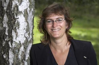 Miljødirektør Ellen Hambro mener det er riktig av Miljødirektoratet å komme med sine samfunnsøkonomiske merknader til 24. konsesjonsrunde. Foto: SFT