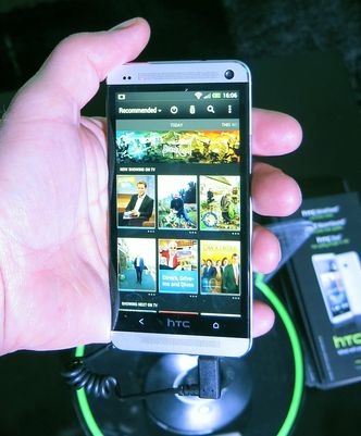 LydopplevelseEt stykke aluminium: HTC One er et mekanisk mesterstykke frest ut av et stykke aluminium.