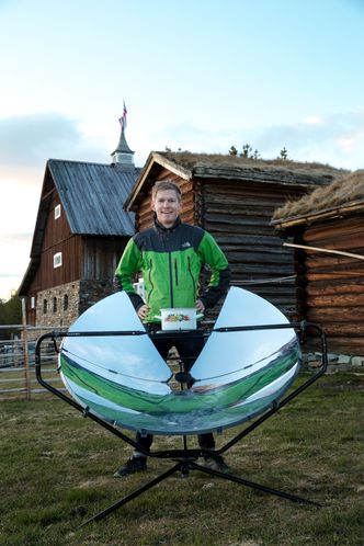 Nitratsaltbatteri Even Haug Larsen i One Earth Designs med solgrillen.