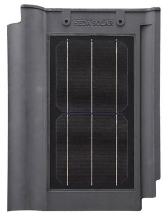 Solcellepanelene er på vanlig måte laget av silisium, mens taksteindelen er laget av et keramisk komposittmateriale.