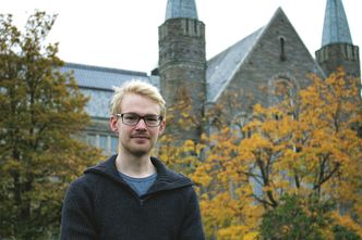 – De fleste kom hit med toppkarakterer i realfagGode karakterer: NTNU-student Thorstein Wang påpeker at en rekke institutter har endret studieopplegget for å redusere strykprosenten, noe som kan ha bedret karakterene. – Et bedre øvingsopplegg løfter ikke bare de svakeste studentene, sier han.