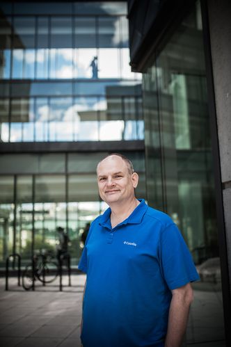 Dekanen Andrew Moore ser store muligheter og er ikke bekymret for fremtiden.