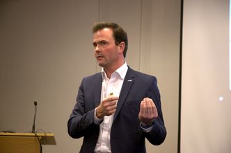 –  NaivtCCS i kraftbransjen er et relativt dødt spor, fordi det aldri vil bli billig nok til å konkurrere med stadig billigere fornybar energi, sa Zero-leder Marius Holm på en konferanse nylig.