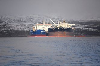 Russland skiper ut olje fra sine felt i nord. Tankskip vil omfattes av tungoljeforbud. Foto: Arne Sotkajærvi/Norterminal
