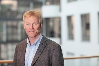 Hektisk: Plan- og utbyggingssjef for kampflybasen på Ørlandet, Jens Levi Moldstad, sier det er en hektisk tid. På noen prosjekter begynner det å bli knapt med tid, mens en ligger svært godt an på andre.