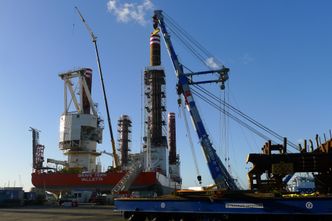 ForlengesStort blir større: 1. november startet arbeidene på installasjonsskipet Brave Tern ved Franklin Offshore yard i Rotterdam. Når oppgraderingen er ferdig rundt 1. februar, skal søsterskipet Bold Tern til pers.