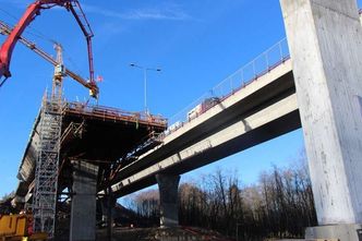 Brua skal etter planen være åpen for trafikk i fellesferien. Foto: Jorun Sætre/Statens Vegvesen