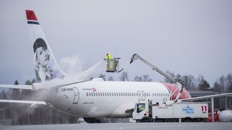 Avising av et Boeing 737-800 fra Norwegian på Oslo lufthavn. Foto: Oslo lufthavn, Espen Solli
