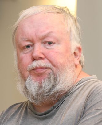 - Udramatisk at det er tomt for IPv4, sier nettpioner og universitetslektor Gisle Hannemyr fra Ifi, Uio.