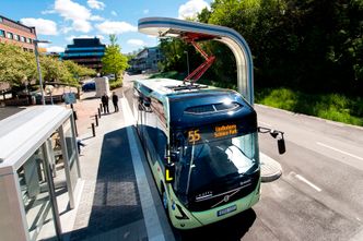 Tilsvarende pantografladere skal bygges i Vika og Mortensrud. Foto: Siemens