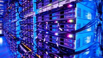 Fra ett av Microsofts Azure-datasentre. Foto: Microsoft/Richard Duval