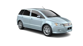 BYD e6 er en kinesisk elbil med lang rekkevidde og stor batteripakke. Foto: BYD