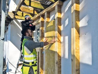 I Bergen brukes Glavas Pluss-system med egne stendere som eliminerer kuldebroer. Foto: Glava