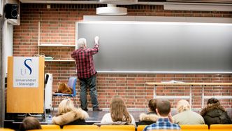 Universitetet i Stavanger er blant institusjonene som har fått tildelt studieplasser i pedagogikk spesielt for ingeniører, i alt 60 plasser, hvorav halvparten hadde oppstart dette vårsemesteret. Interessen for studiet har vært enorm. Bilde: Eirik Helland Urke