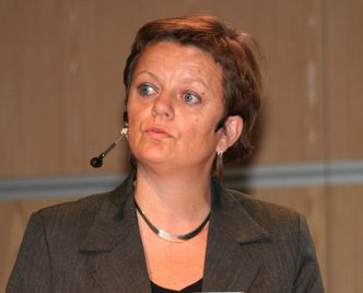 Rundhåndet: Anne Kjersti Fahlvik i Forskningsrådet har tatt på seg spanderbuksene for å få fart på avansert bruk av IT i helseforskning. Foto: Forskningsrådet