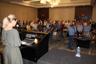 Tok opp ulykken: Da Stavangers ordfører skulle holde informasjonsmøte for den norske delegasjonen under OTC, ba hun om et minutts stillhet.