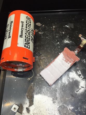 Tale- og dataregistratoren fra EC225-maskinen som havarerte ved Turøy. Foto: SHT