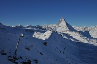 Foto av snøskredtårn på Zermatt i Sveits. Foto: Wyssen Norge AS