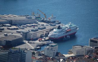 Hurtigruten i Bergen. Bilde: Wiki Commons