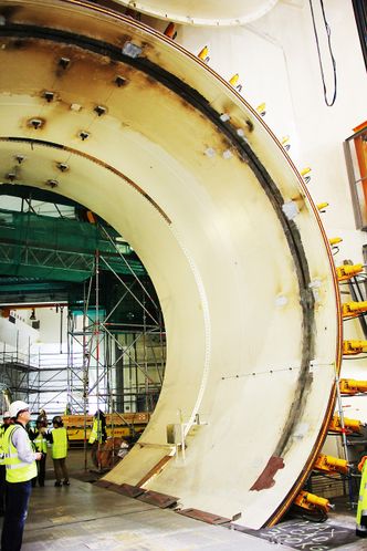 Dobbel mur: De doble veggene i reaktoren er til sammen 2,6 meter tykke, nok til å kunne stå imot krasj fra en jumbojet. Foto: Øyvind Lie