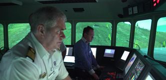 Skipsbrua på MS Midnatsol er bygget opp ved Force Technology i Dnmark for å simulere seiling gjennom Stad skipstunnel. Foto: Kystverket