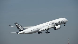 Et av A350-testflyene (MSN-5) tar av. Foto: DOUMENJOU Alexandre - MasterFilms
