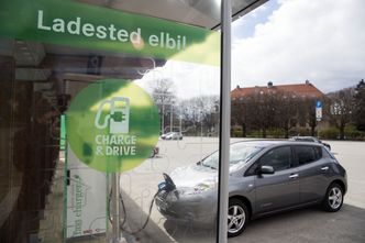 En 50 kilowatt ladestasjon operert av Fortum. Bilde:  Fortum