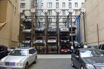I New York er multi stack parking noe man ser overalt. Foto: Mario Roberto Duran Ortiz