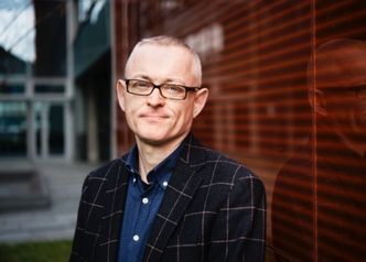 Professor i informatikk, Kjell Jørgen Hole, ved Universitetet i Bergen. Foto: UiB