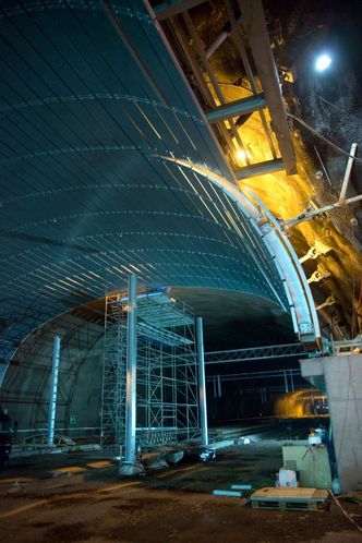 Himlingen er laget av syrefast stål og skal vare i 100 år. Foto: Anne Mette Storvik