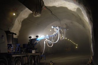 I Bærumstunnelen ble det tatt i bruk sprøytebetong og sprøytemembran i 2010. Foto: Karl Gunnar Holter